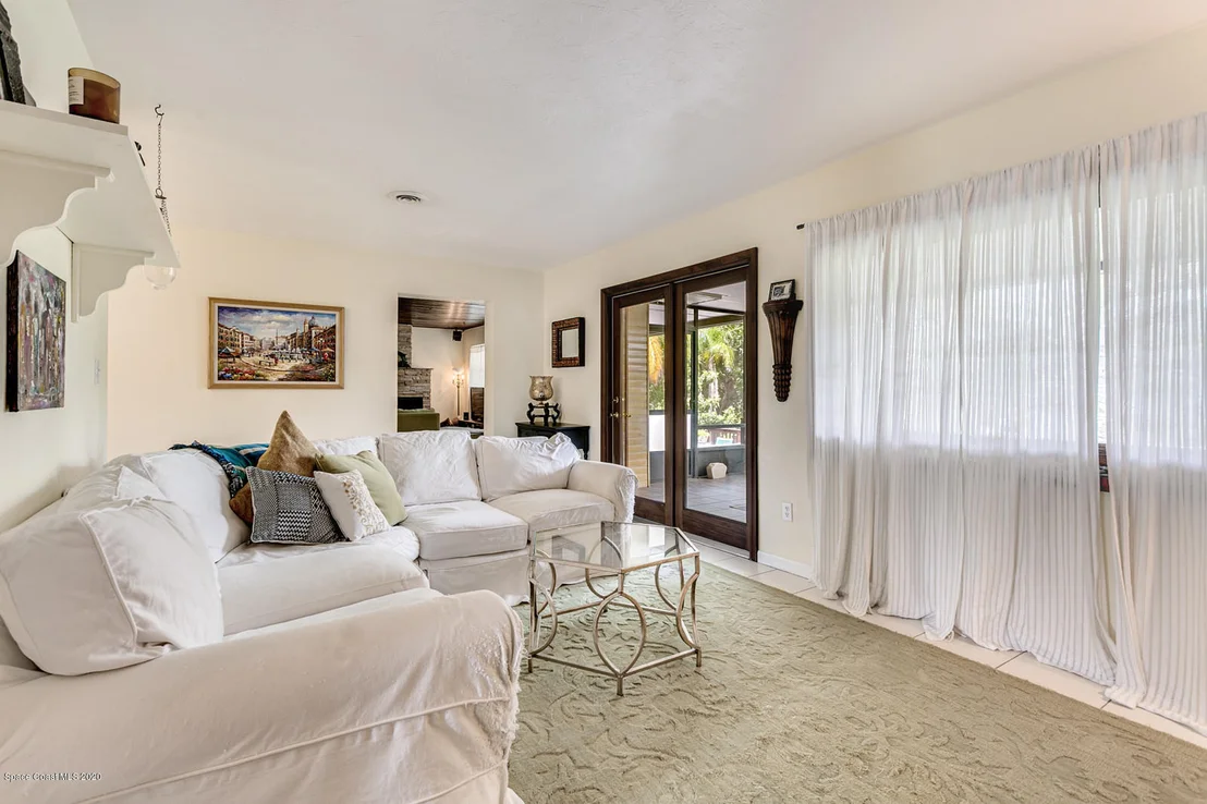 Photo of 1221 Rivermont Drive