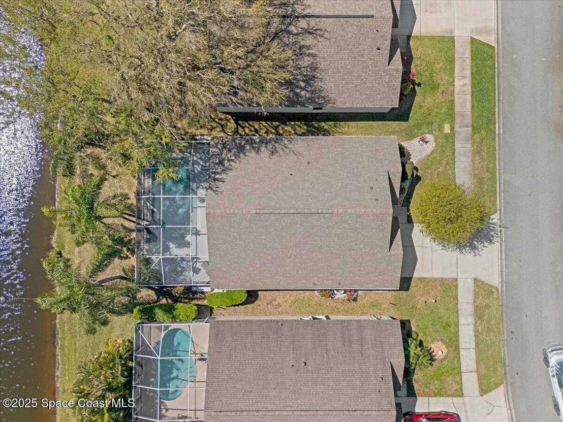 Photo of 883 Villa Drive