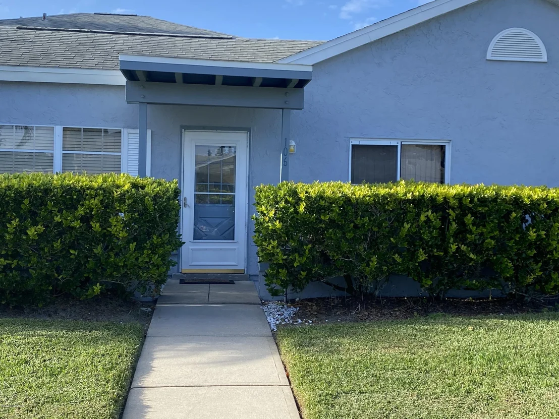Photo of Unit 106 at 1480 Malibu Circle NE