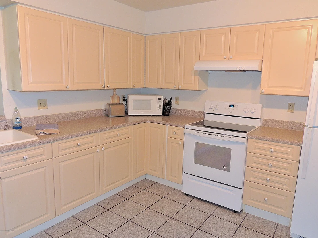 Photo of 1801 Laurel Oak Drive N