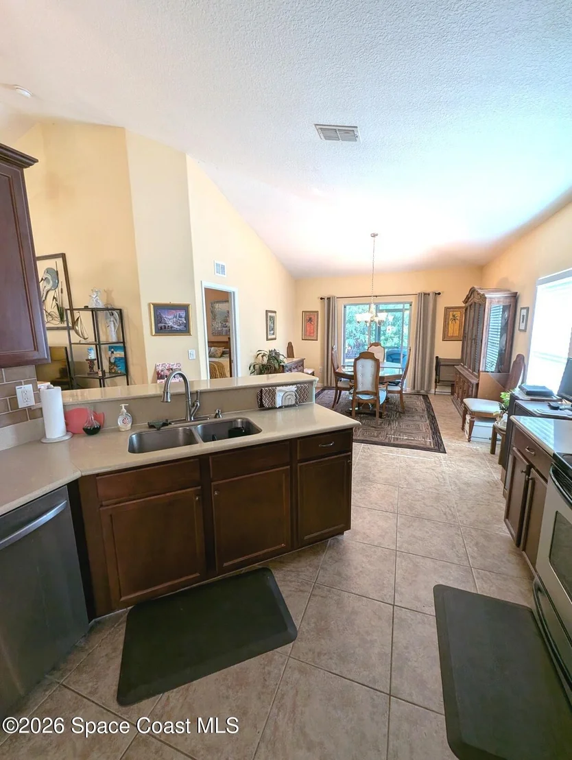 Photo of 1540 Corbett Lane
