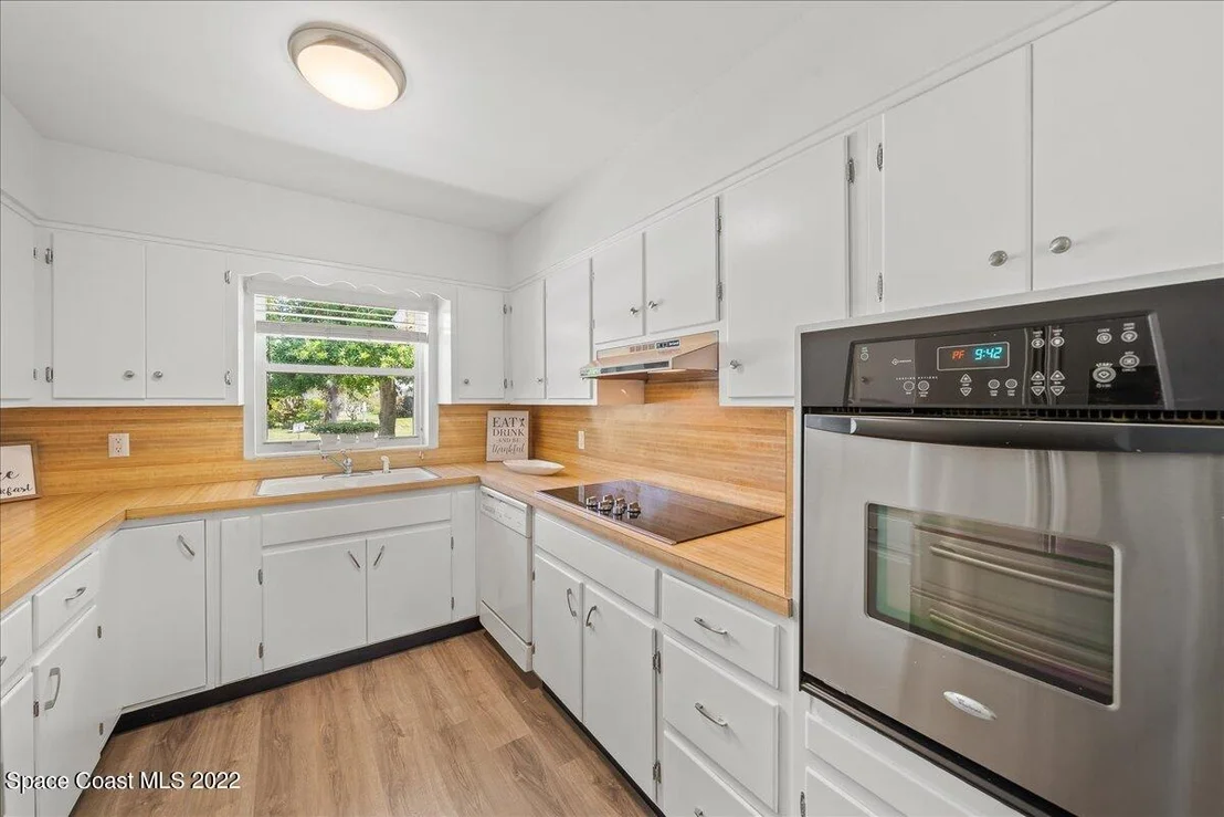 Photo of 453 Dolphin Street