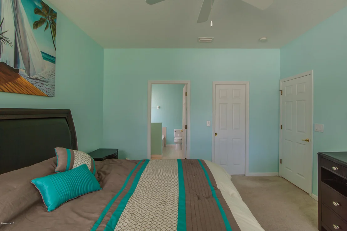 Photo of 228 SE Abernathy Circle