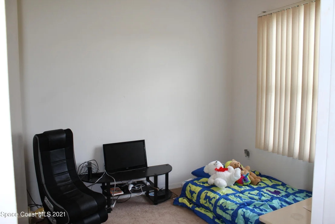 Photo of 3067 Temple Lane N