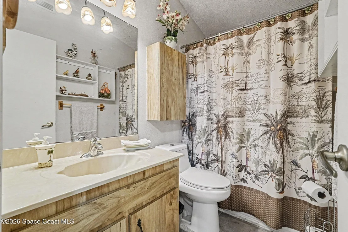Photo of 225 Chalet Avenue