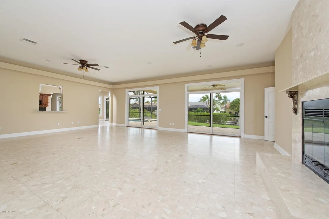 Photo of 545 Lanternback Island Drive