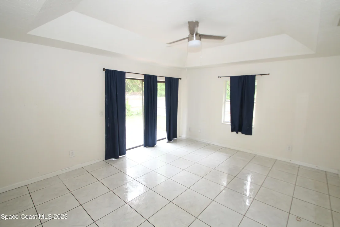 Photo of 1802 Pace Drive NW