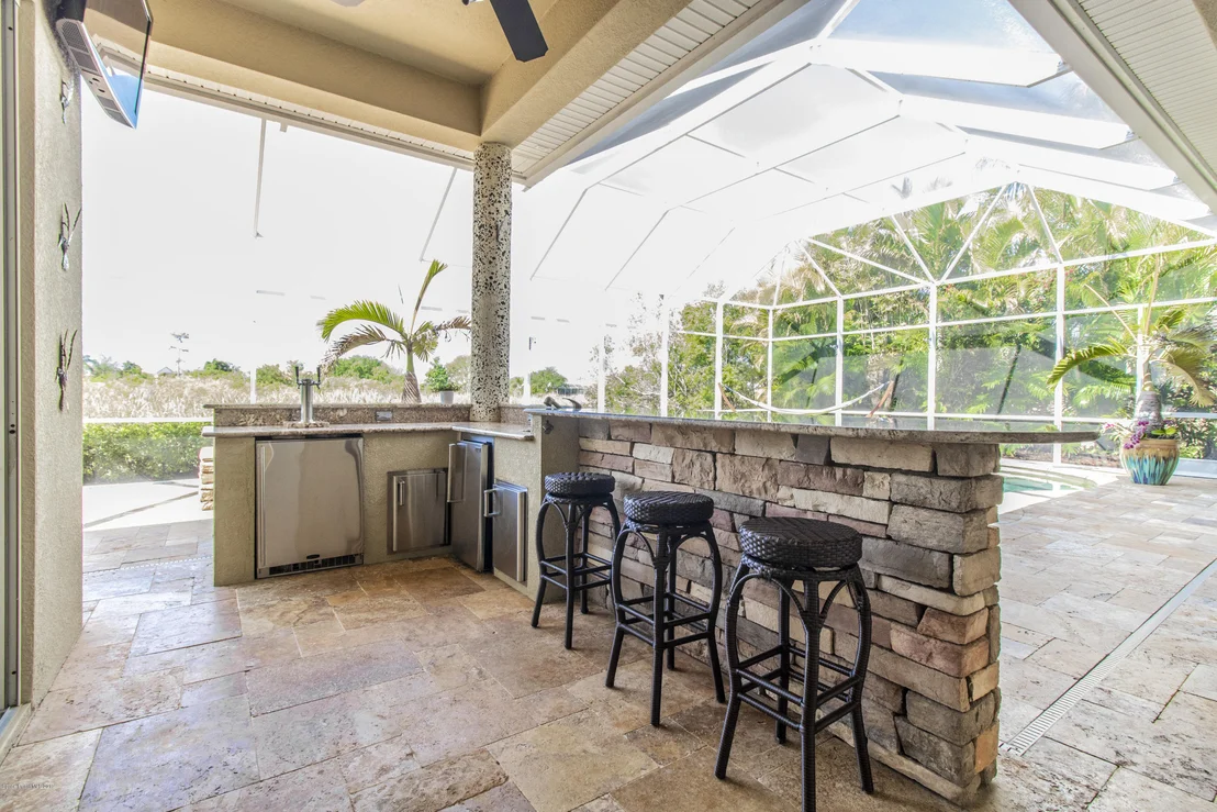 Photo of 814 Chatsworth Drive
