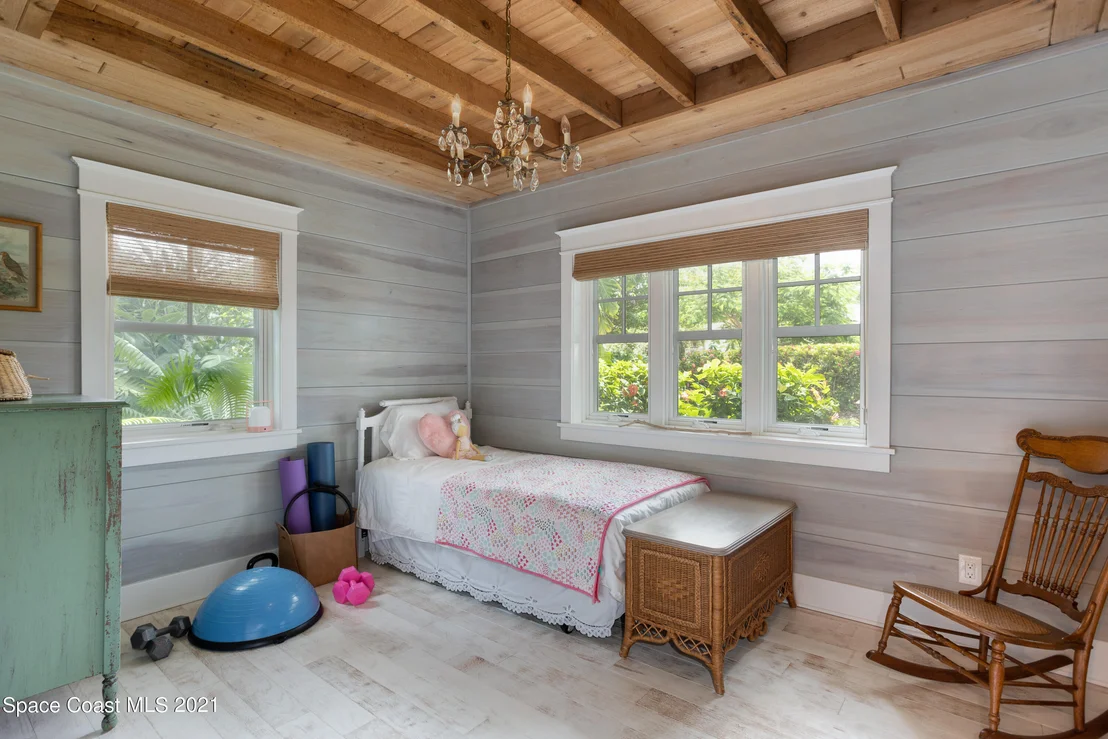 Photo of 857 Indian River Drive