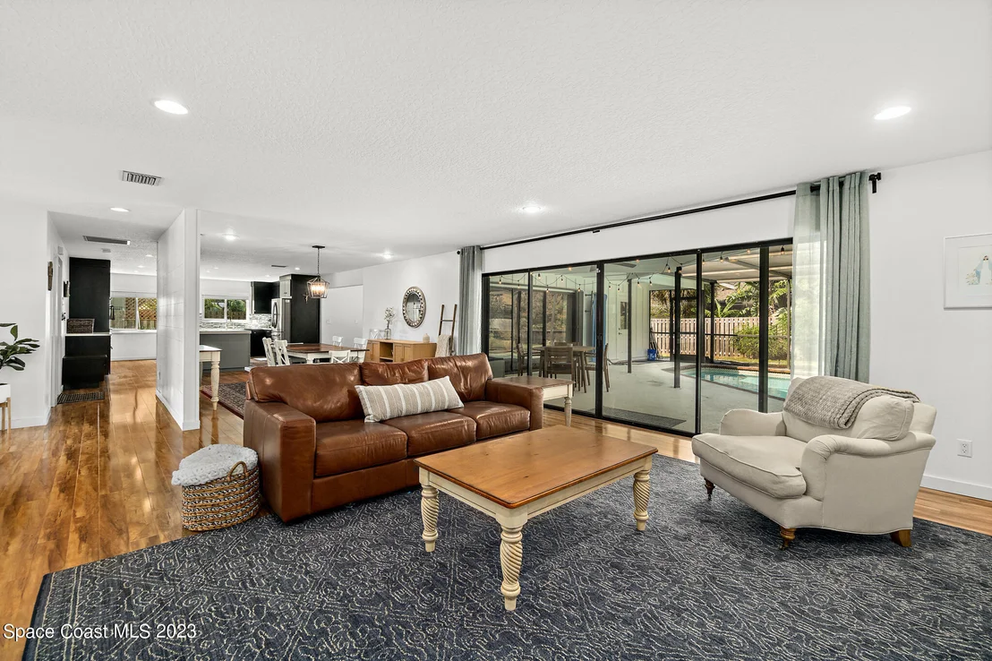 Photo of 460 Monaco Drive