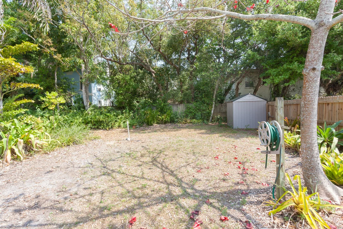 Photo of 2105 Oak Street