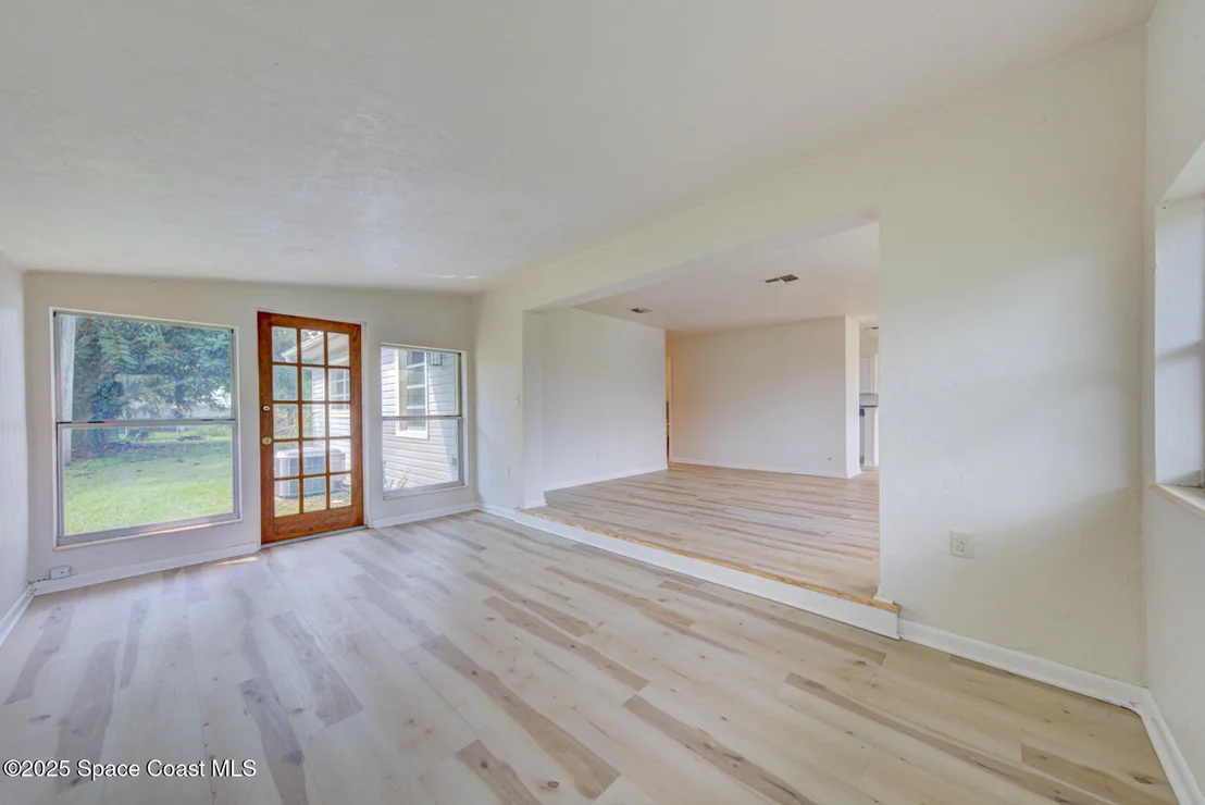 Photo of 2433 Allan Adale Road
