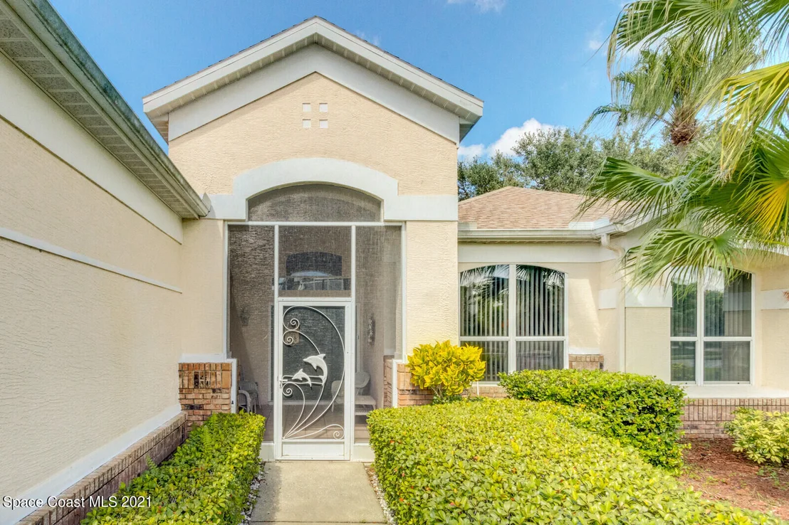 Photo of 952 Somerset Lane