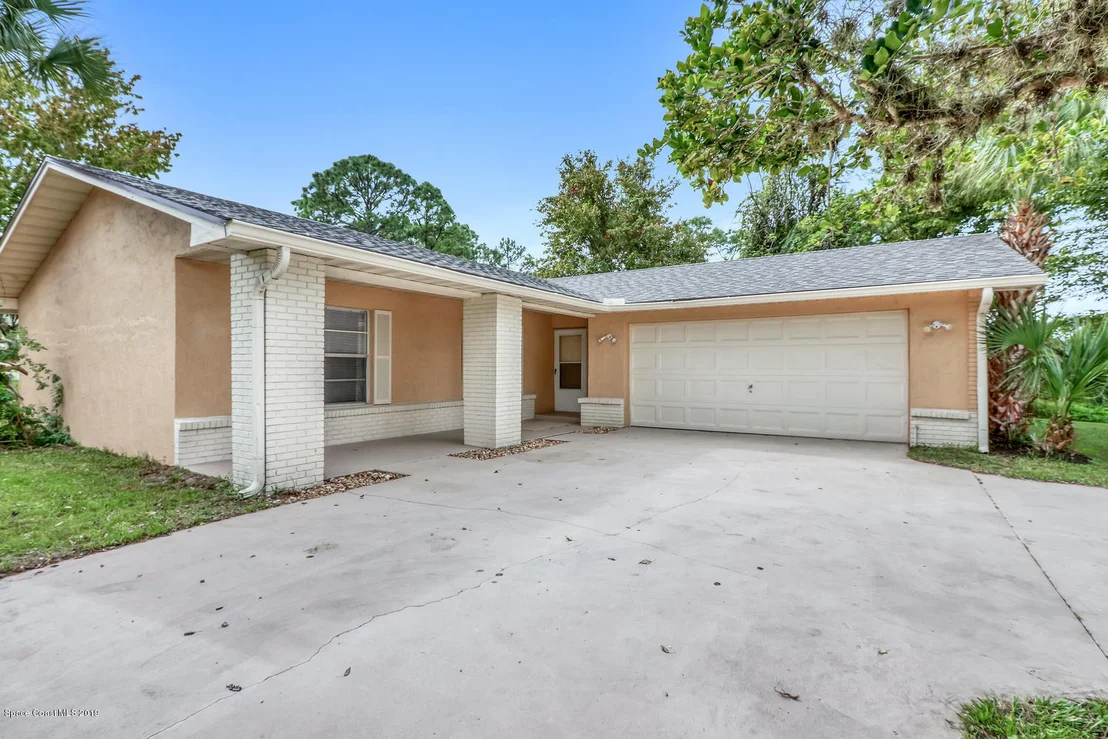 Photo of 3214 Jupiter Boulevard SE