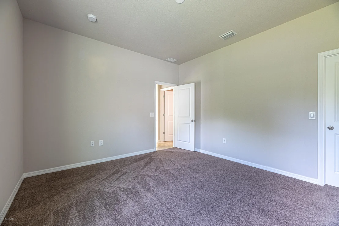 Photo of 544 Dryden Circle
