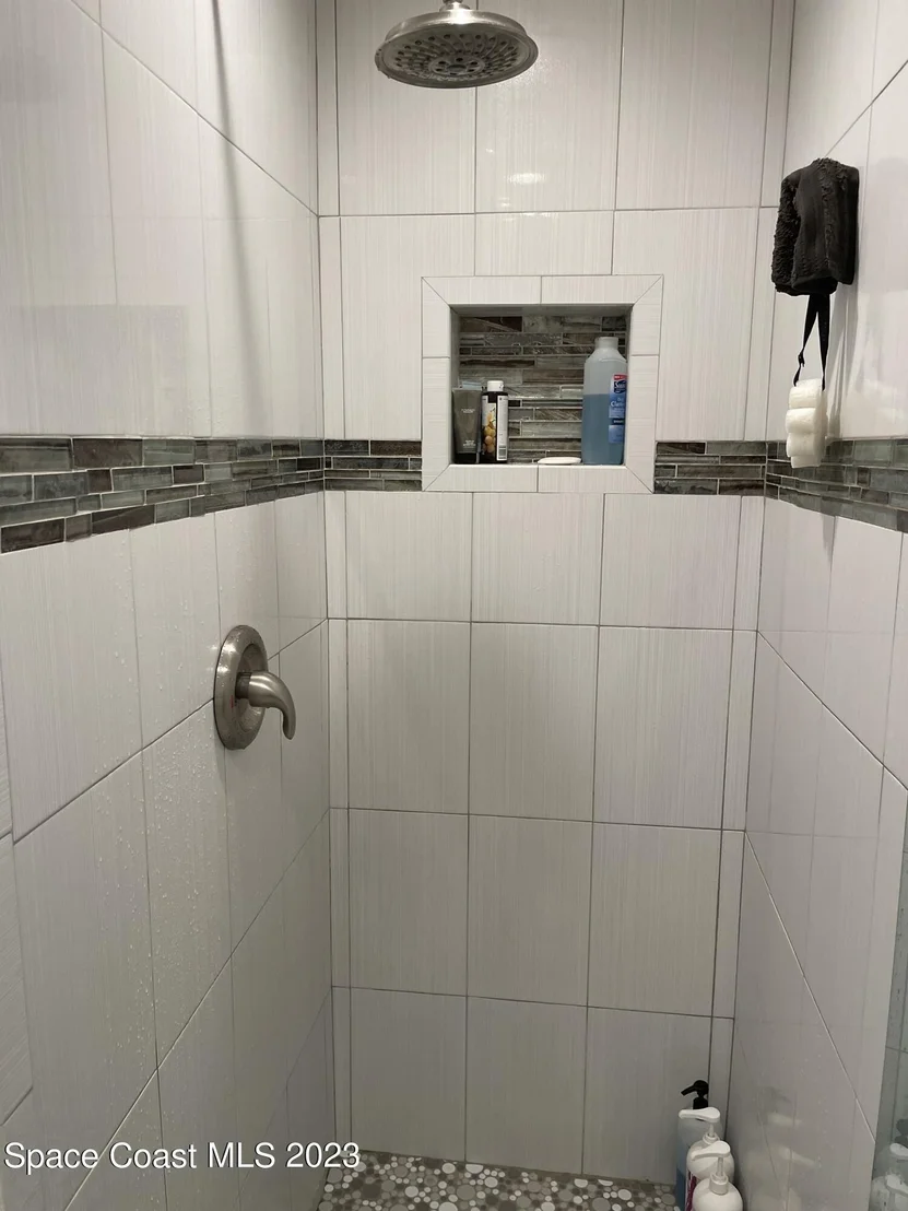 Photo of 387 Carmine Drive