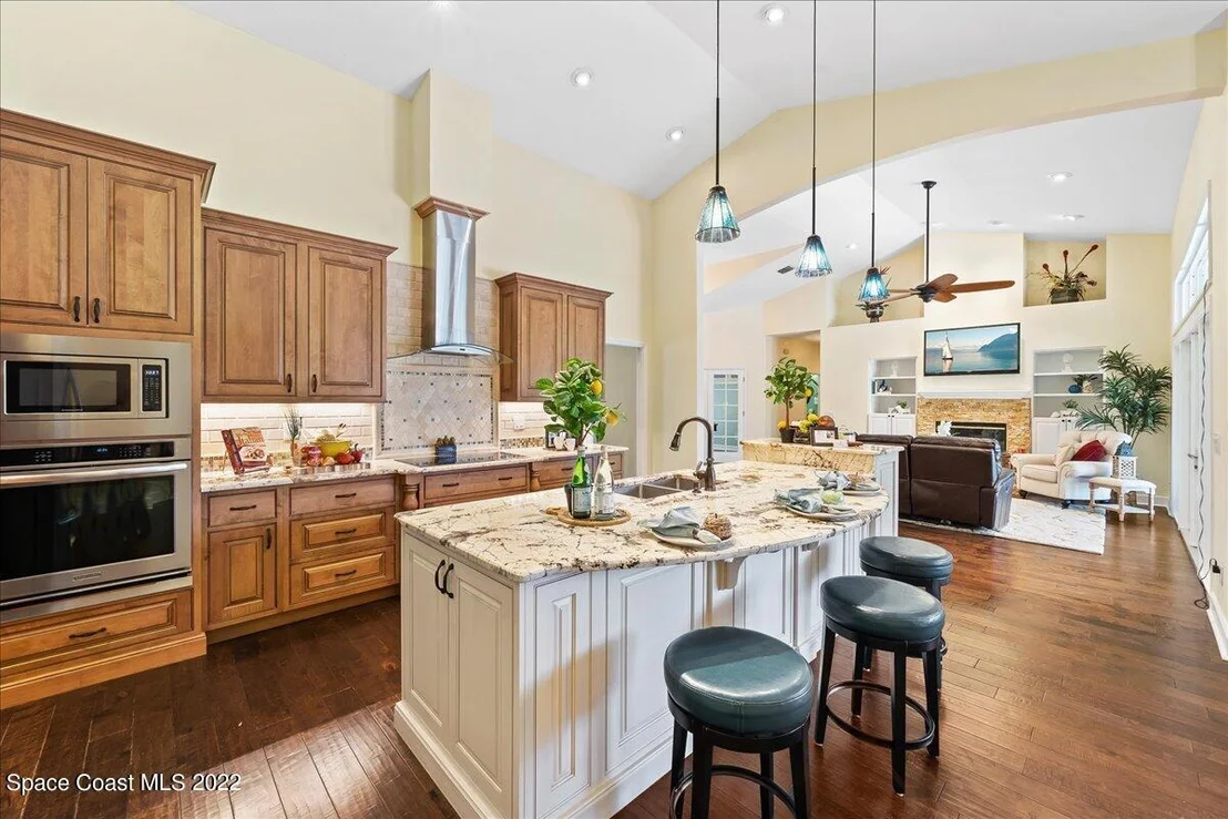 Photo of 7933 Timberlake Drive