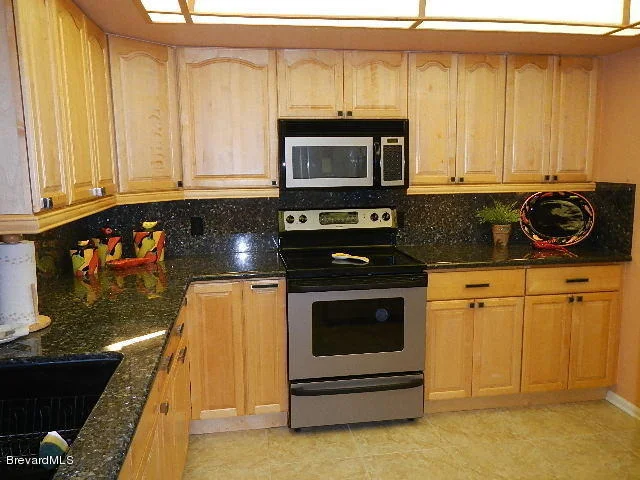 Photo of Unit 2202 at 1750 Commodore Boulevard