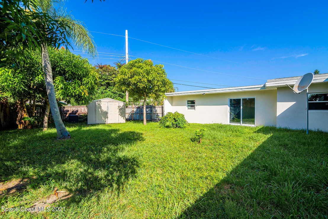 Photo of 1700 Loquat Drive