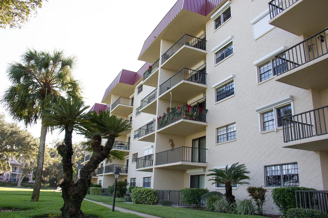 Photo of Unit 205B at 1049 Rockledge Drive