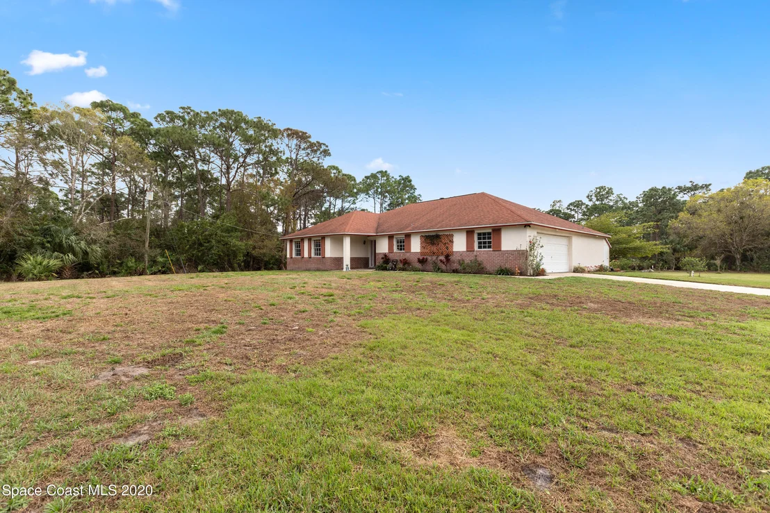 Photo of 1531 Hall Road