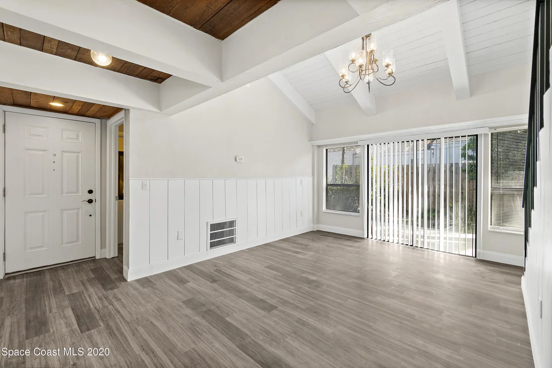 Photo of 473 Willow Tree Drive