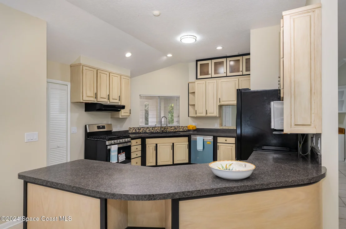 Photo of 2549 Hooper Road