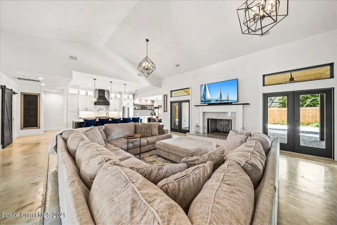Photo of 629 Hummingbird Drive