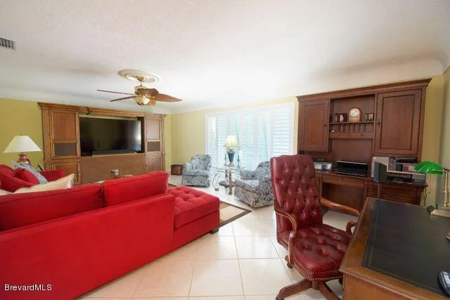 Photo of 703 Hibiscus