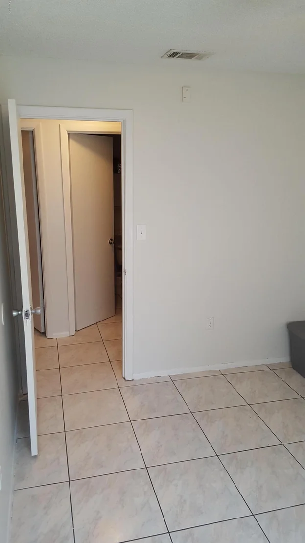 Photo of 5445 Jamaica Road