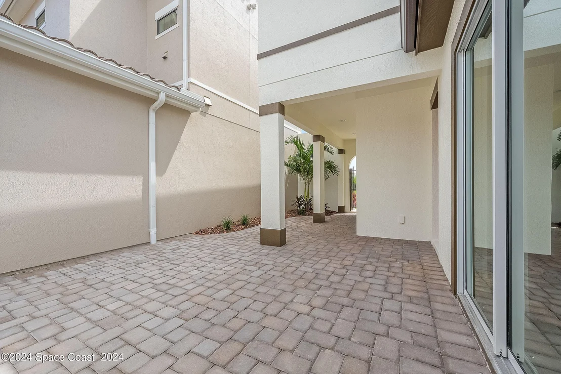 Photo of 8536 Lyside Drive