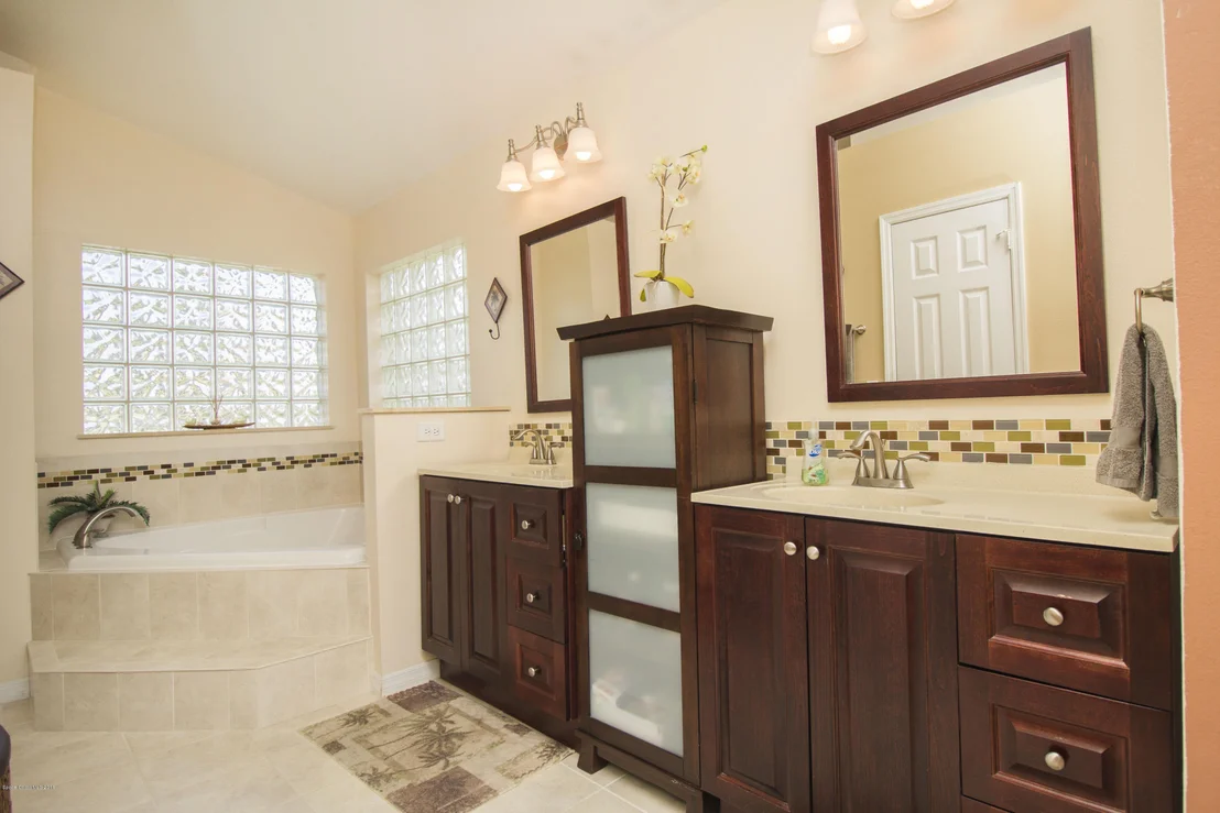 Photo of 1041 Pelican Lane