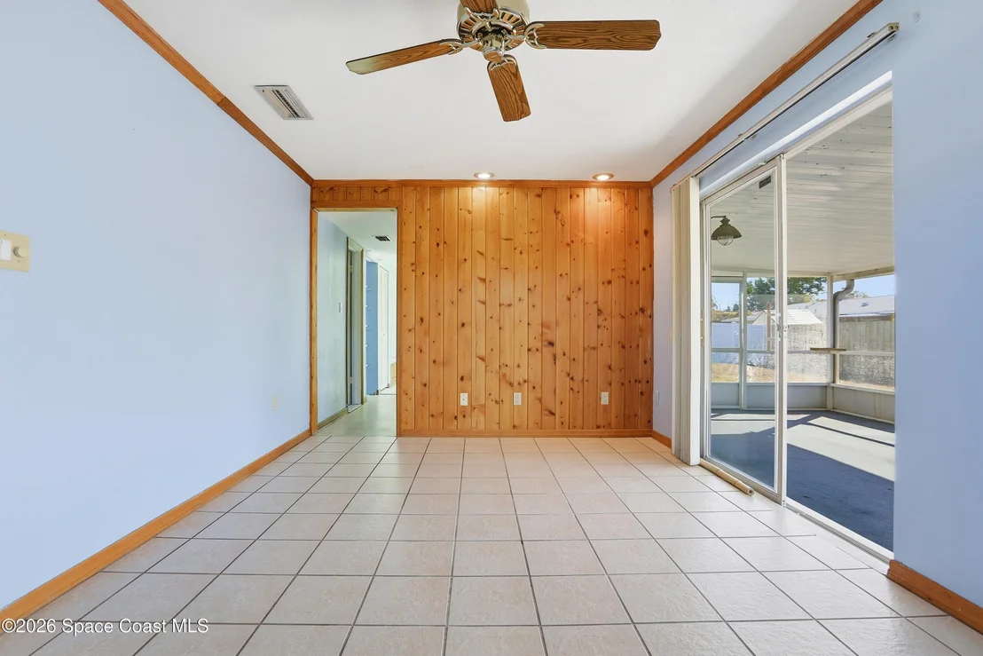 Photo of 875 Kings Post Road