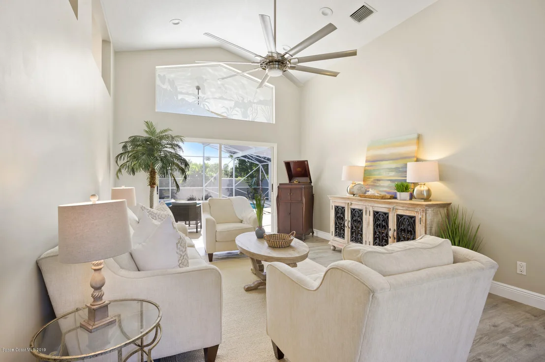 Photo of 393 Peregrine Drive