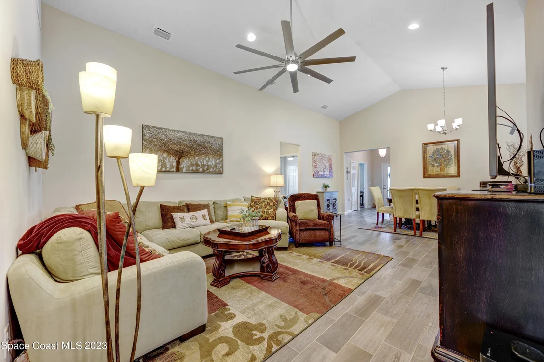 Photo of 1345 Fuji Drive