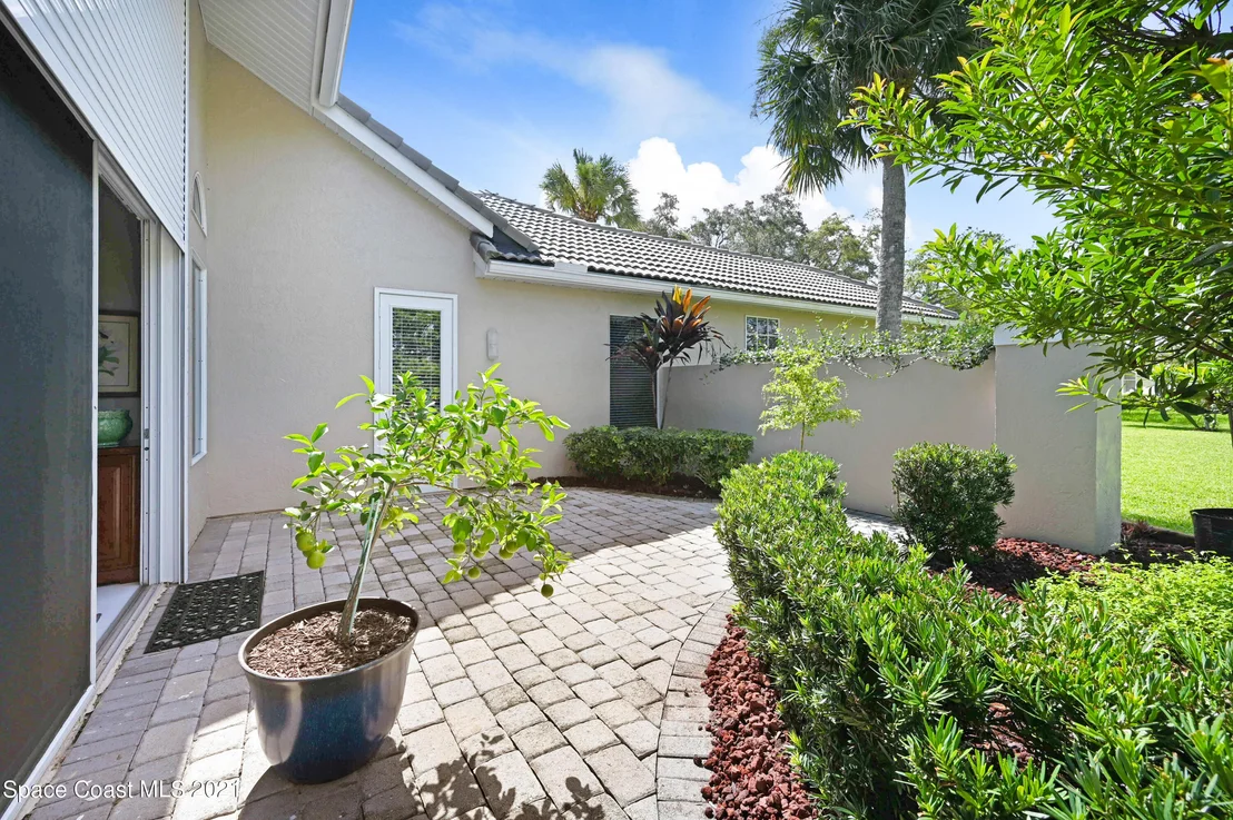 Photo of 742 Glengarry Drive