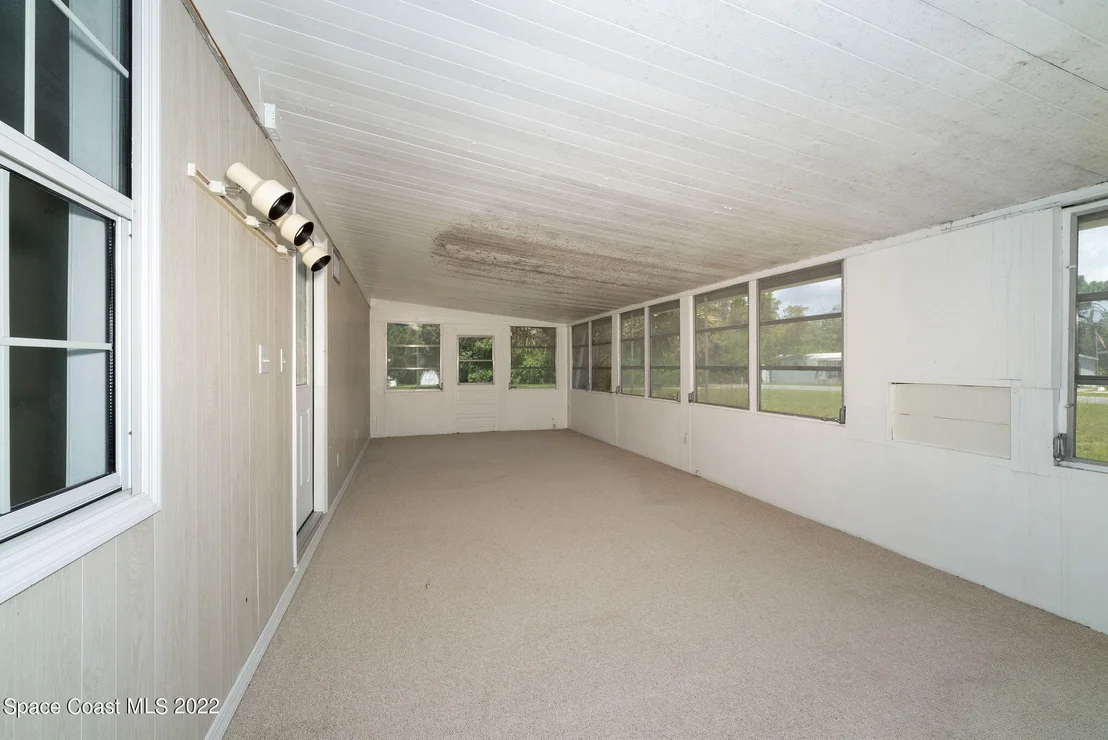 Photo of 1805 W Elm Drive