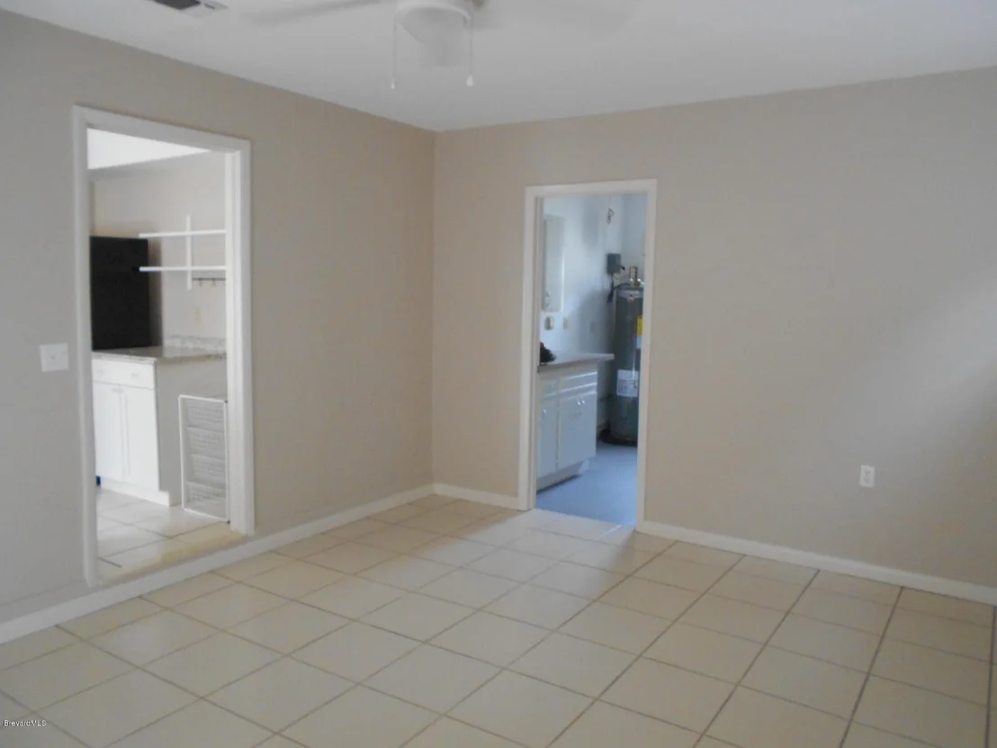 Photo of 711 SE Airoso Road