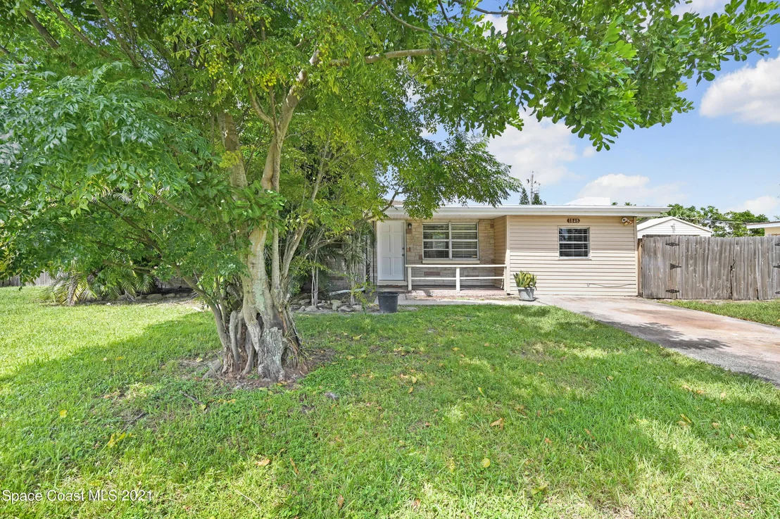 Photo of 1848 Mosswood Drive