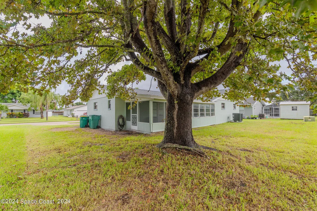 Photo of 2823 Corbusier Drive