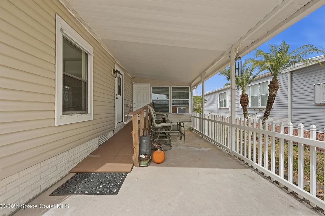Photo of 566 Dolphin Circle