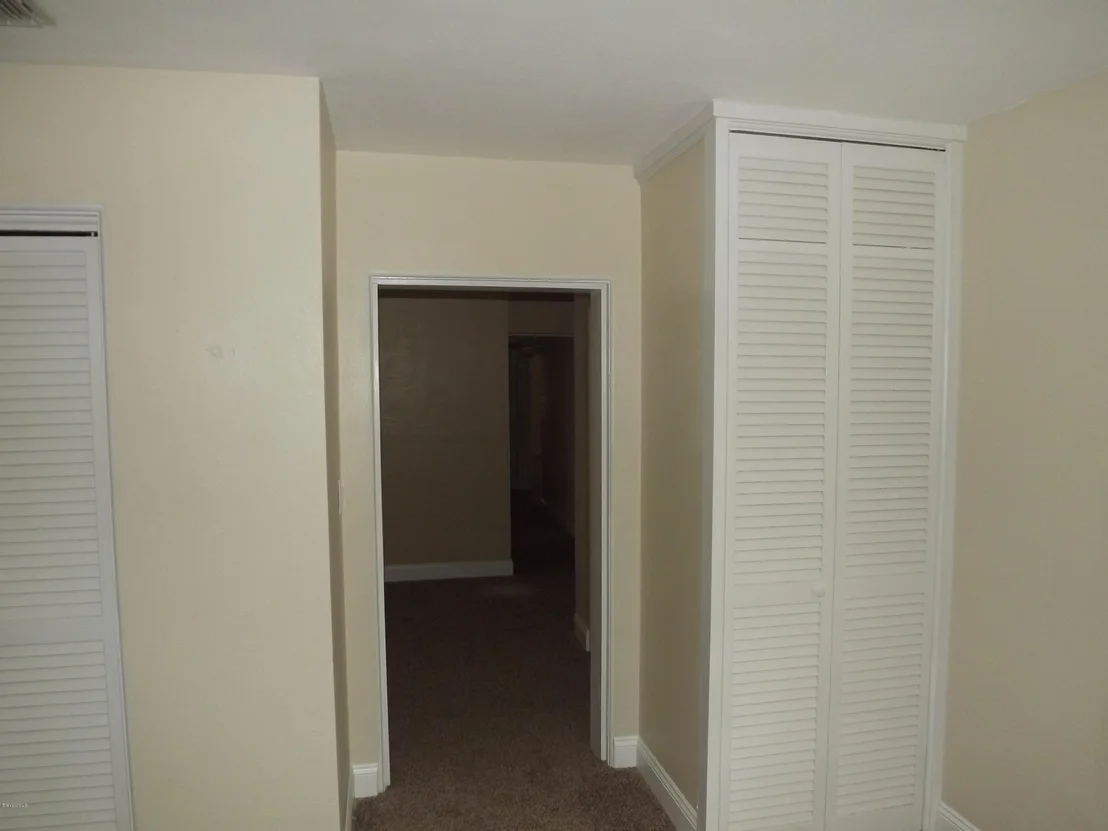 Photo of 18 S Hardee Circle