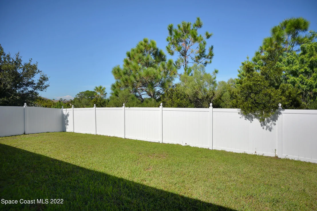 Photo of 1696 Litchfield Drive