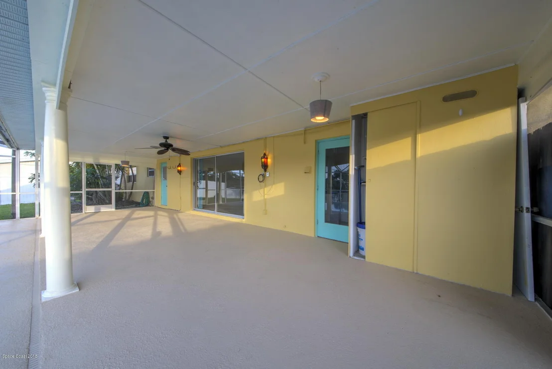 Photo of 433 Cardinal Drive