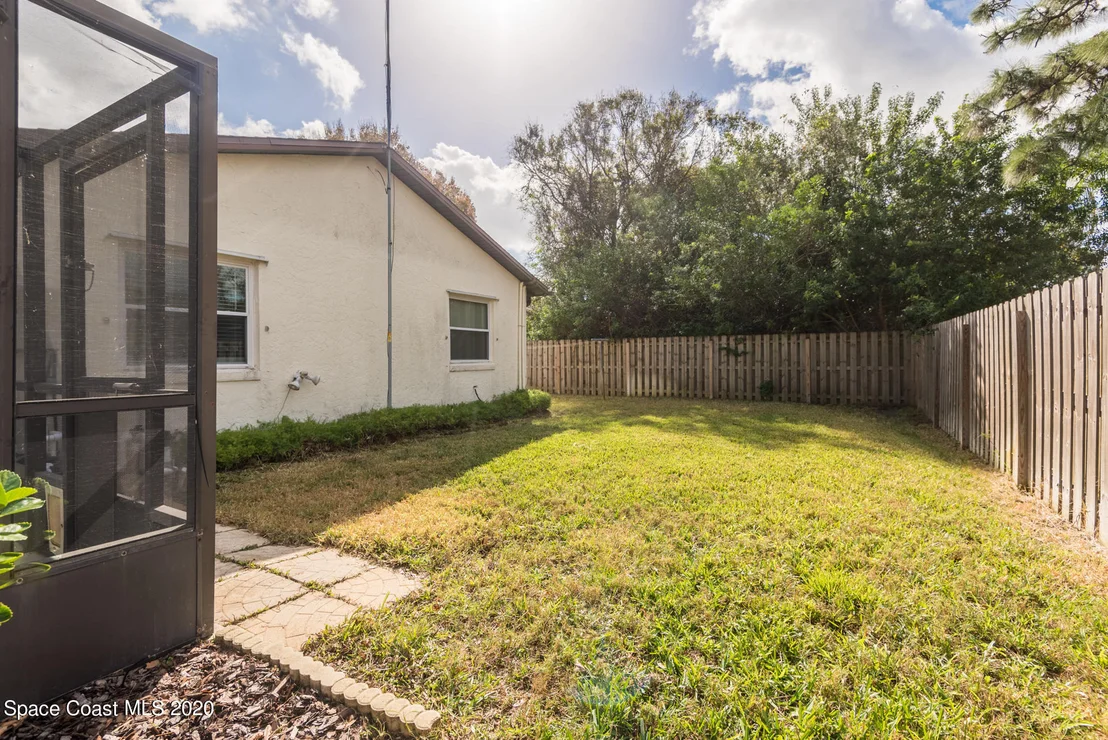 Photo of 1240 Palmdale Circle NE