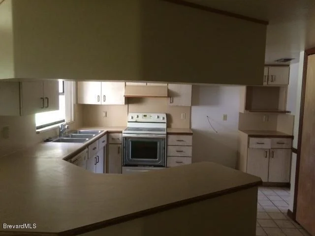 Photo of 2201 Woodlawn Circle