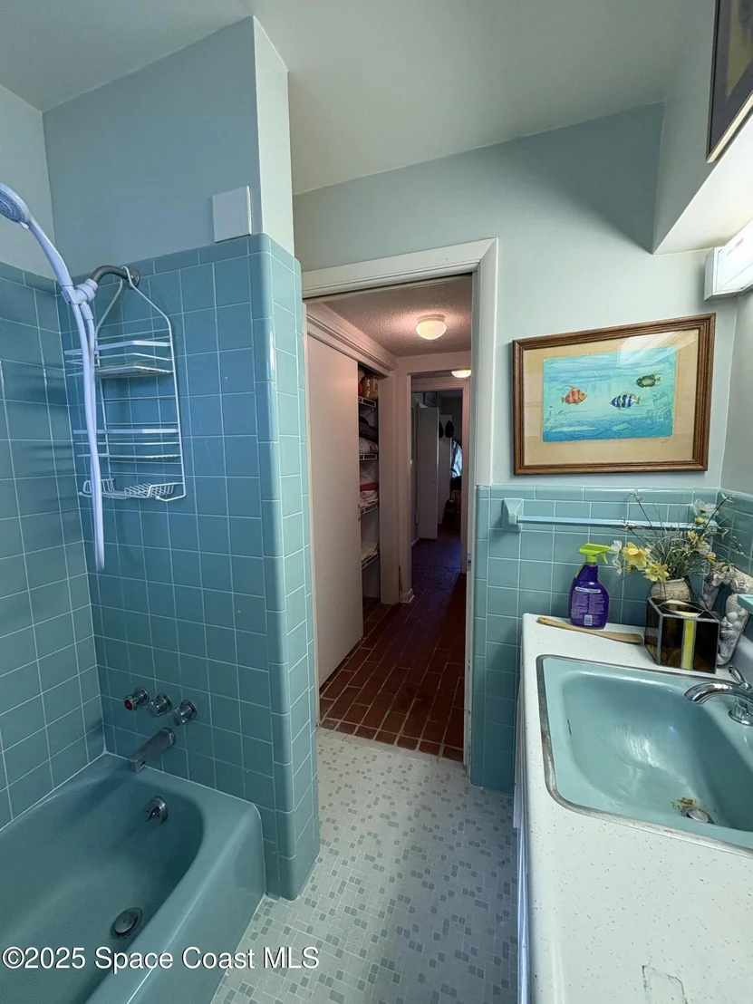 Photo of 998 Trinidad Road