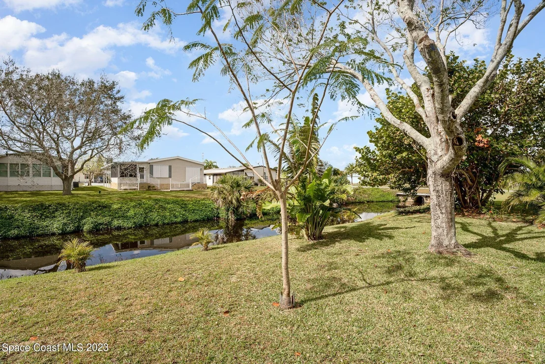 Photo of 1081 Barefoot Circle