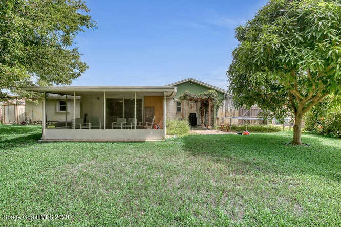 Photo of 2920 Corbusier Drive