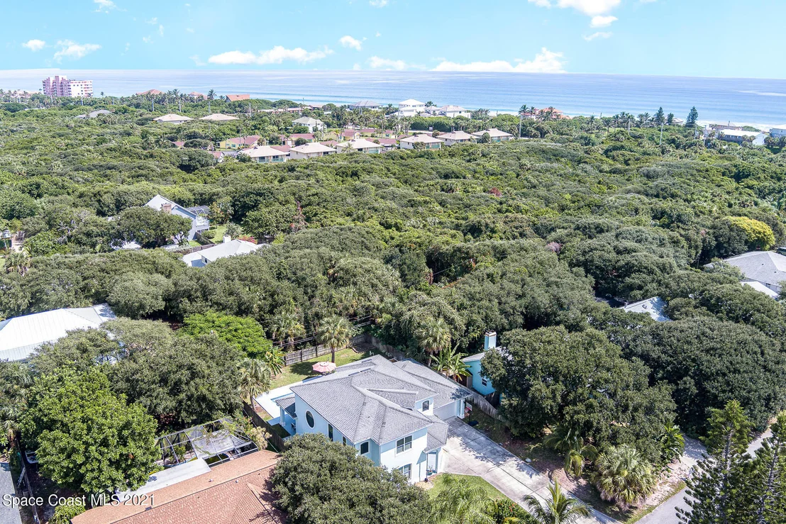 Photo of 250 Heron Drive